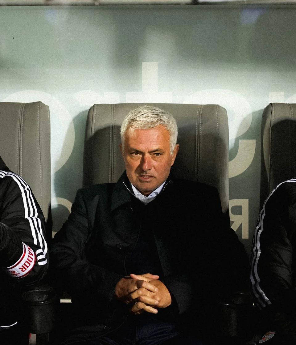 穆里尼奥执教本菲卡11场不败!3-0横扫吉马良斯,欧冠争首胜展望