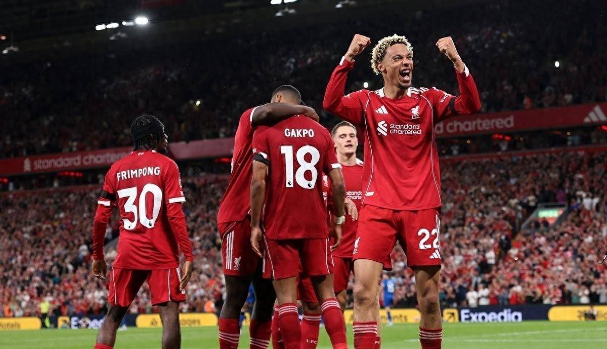 利物浦:斯洛特变阵激活1.3亿巨星,高位逼抢、4231阵型再战曼城