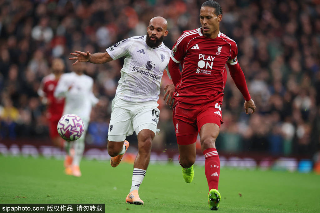 就要和你贴贴!曼联利物浦相爱相杀 积分死缠焦孟不离